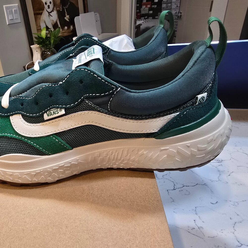 Vans MTE Ultrarange NEO VR3 Green Forest Men Casual Shoes VN000CWEGRN SIZE 10.5